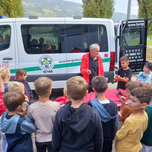 Komm zu Helfi 2324
