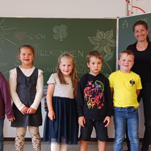 Schulbeginn 26/27